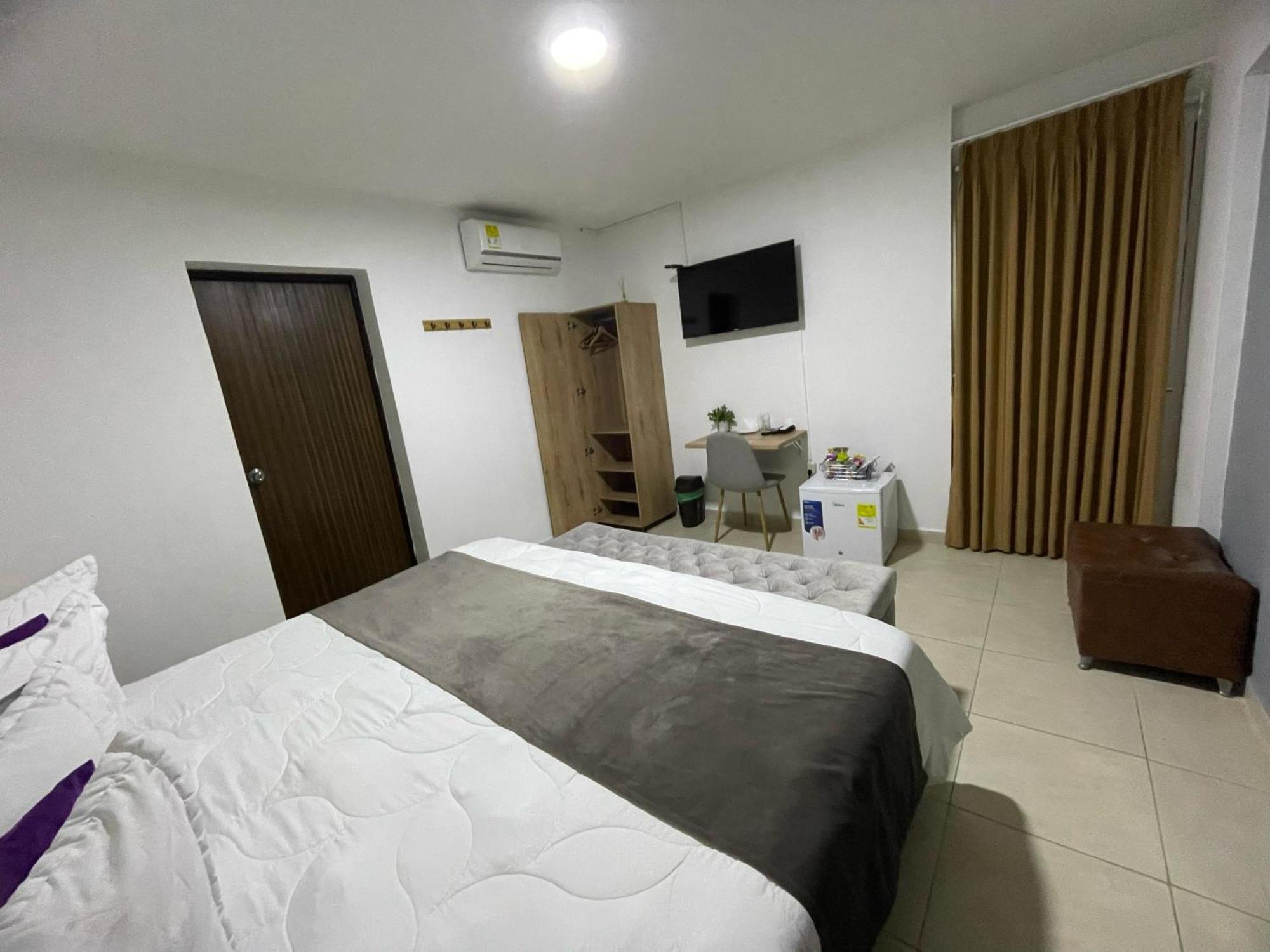 Aguacatala Hotel Boutique Medellin Exterior photo